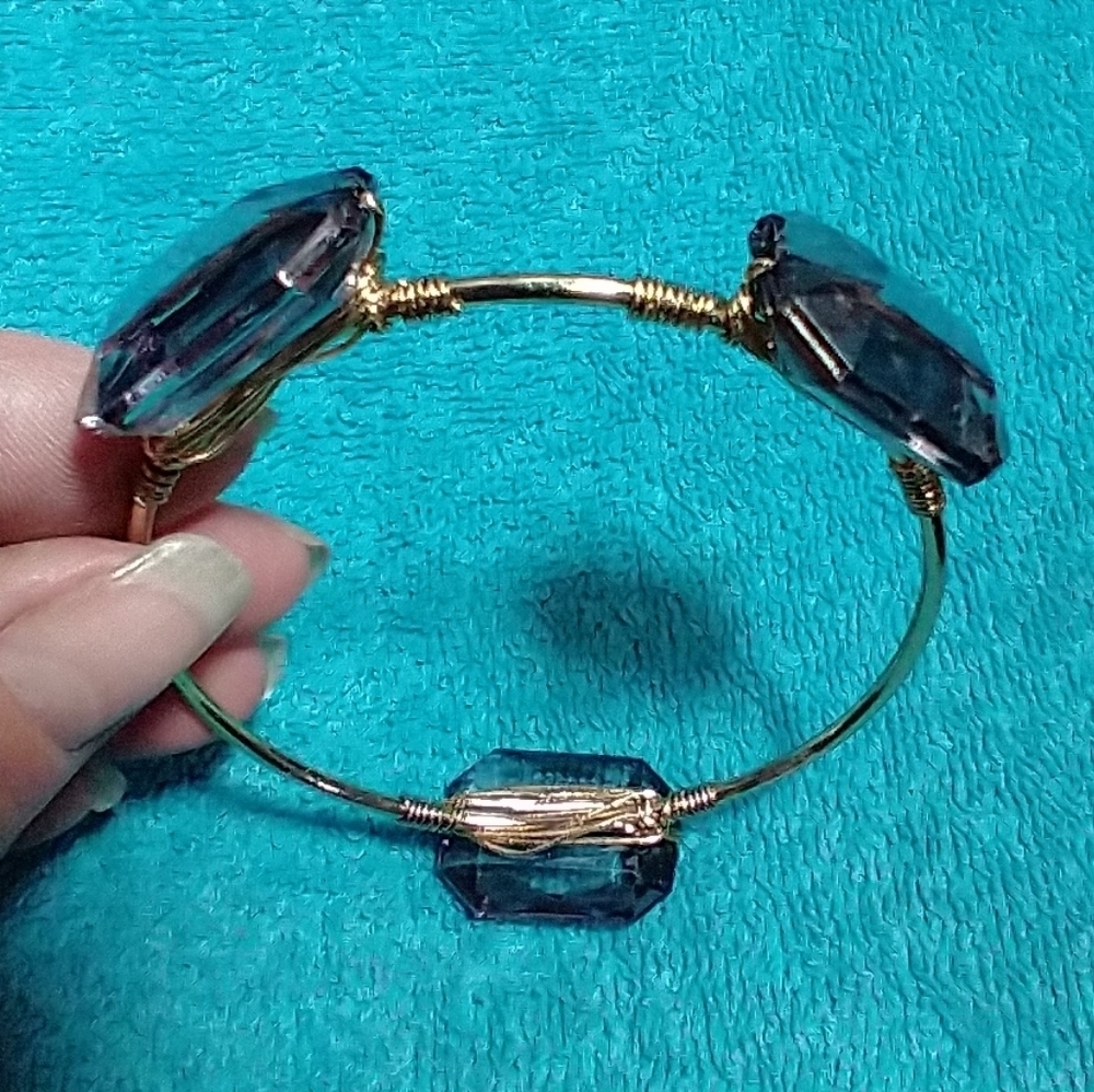 Elegant Goldtone Wire Bangle Bracelet With Grey Accents Vintage